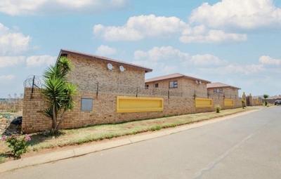 Commercial Property For Sale in Little Falls, Roodepoort