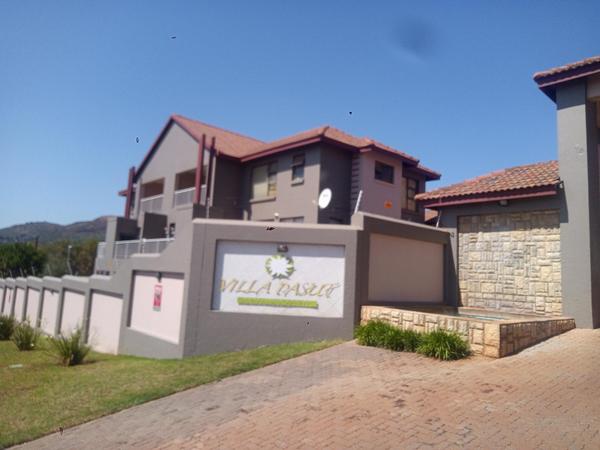 Property For Sale in Little Falls, Roodepoort