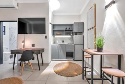 Apartment / Flat For Rent in Wendywood, Sandton