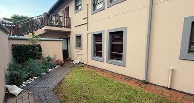 Townhouse For Sale in Chancliff AH, Krugersdorp