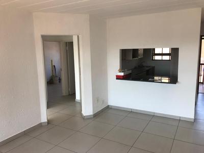 Apartment / Flat For Rent in Little Falls, Roodepoort