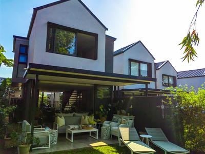 House For Sale in Sheffield Beach, Ballito